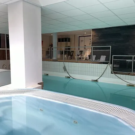 Le - Piscine - 2 Pieces Pour 9 Personnes Mae-6003 Appartement